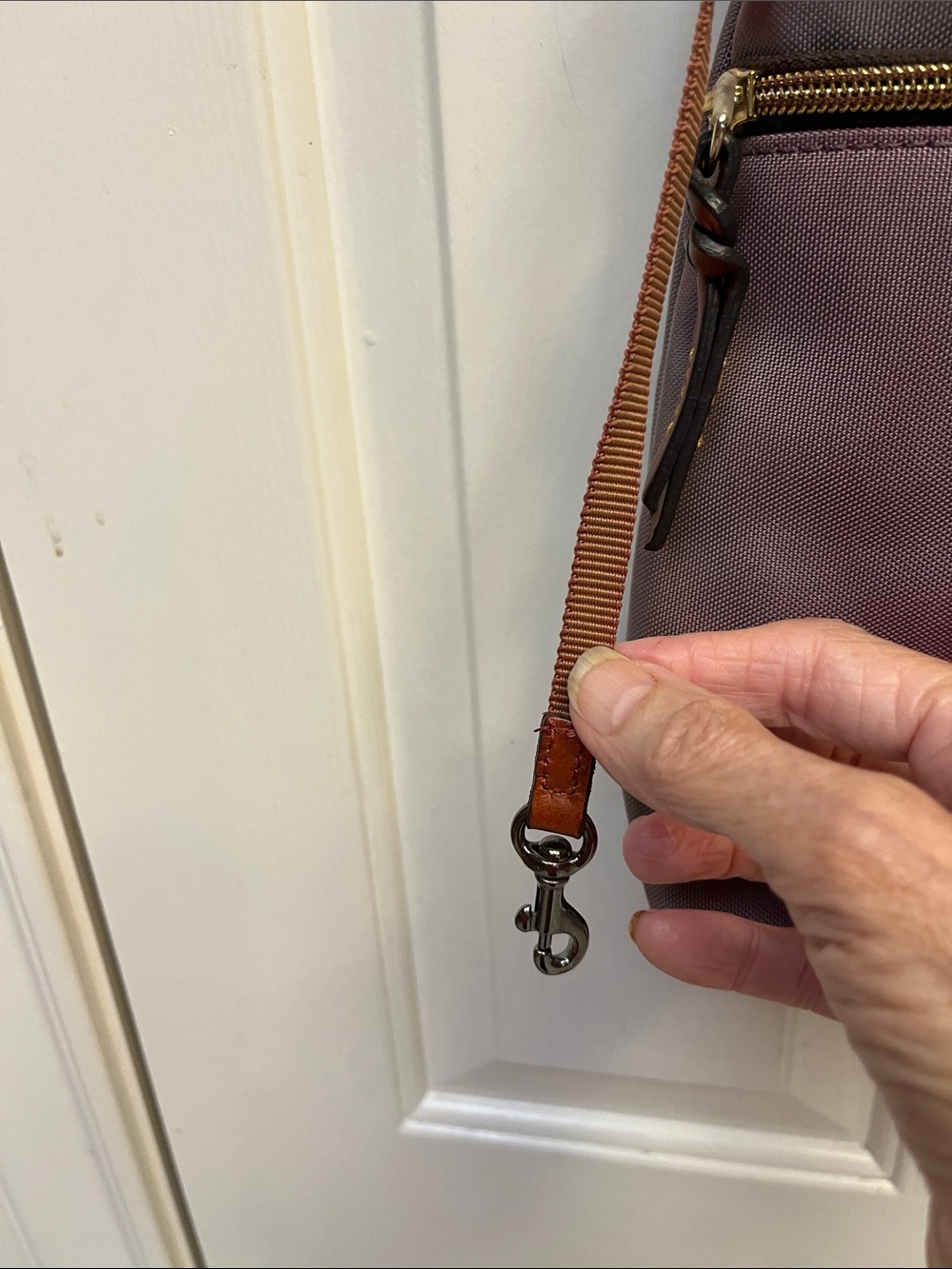 Dooney & Bourke Grey Nylon Crossbody Bag DAMAGED - Picture 3 of 16